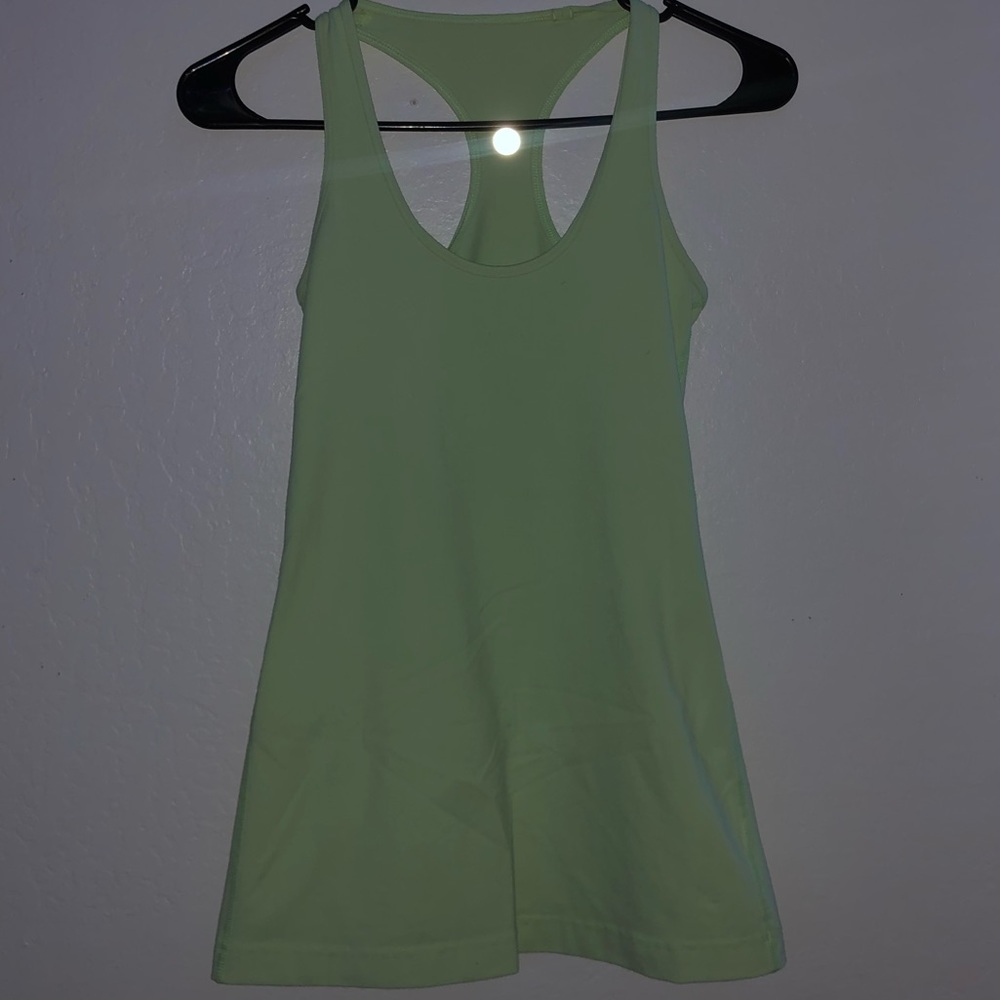🌺Lululemon neon green tank top
